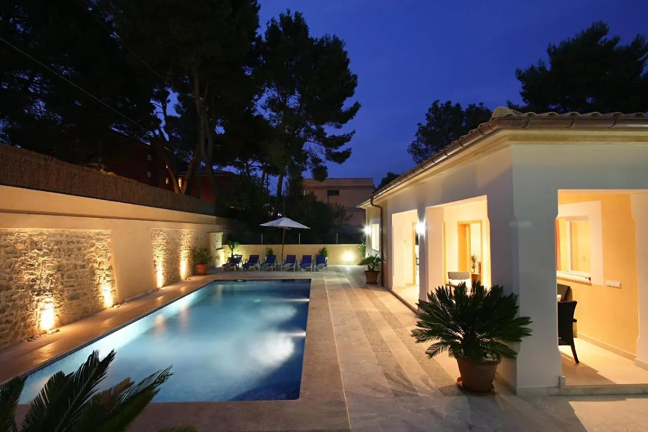 Villa Medina Cala de Sant Vicenc İspanya
