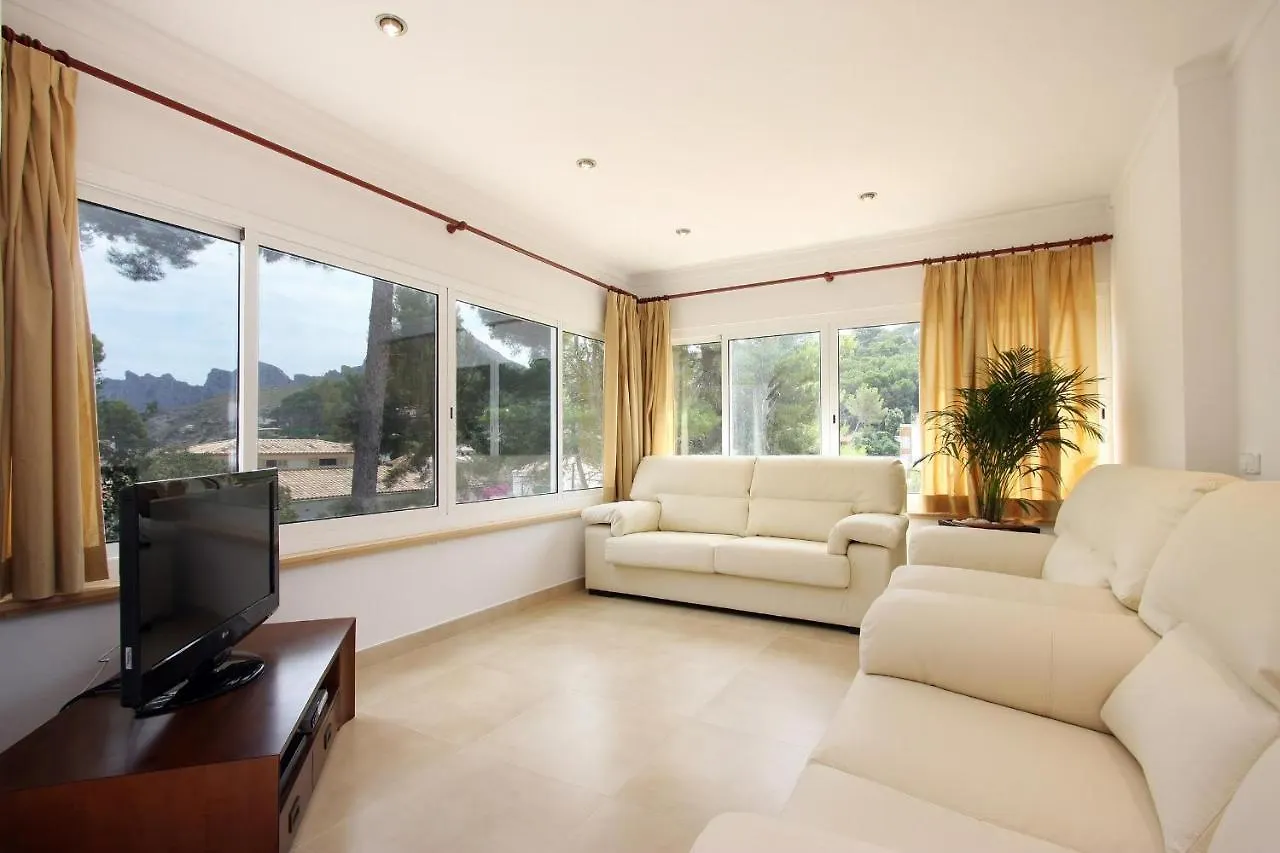 Villa Medina Cala de Sant Vicenc İspanya