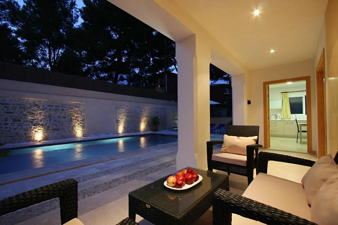 Villa Medina Cala de Sant Vicenc İspanya