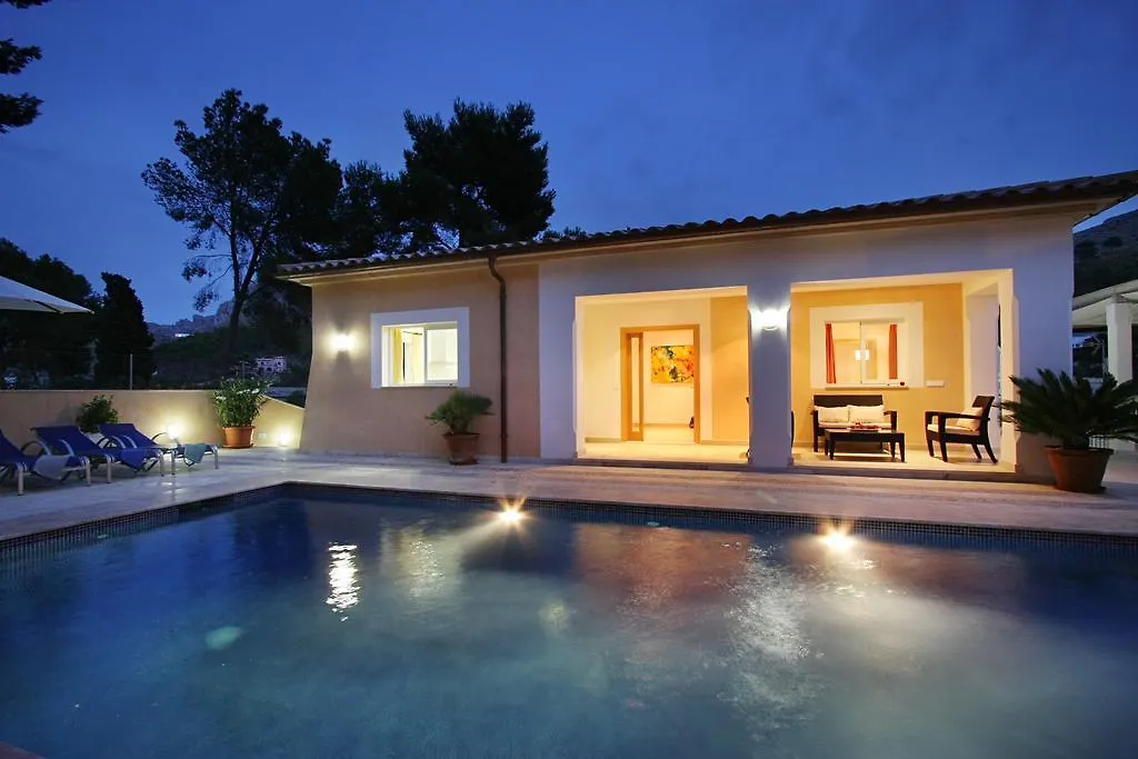 Villa Medina Cala de Sant Vicenc İspanya