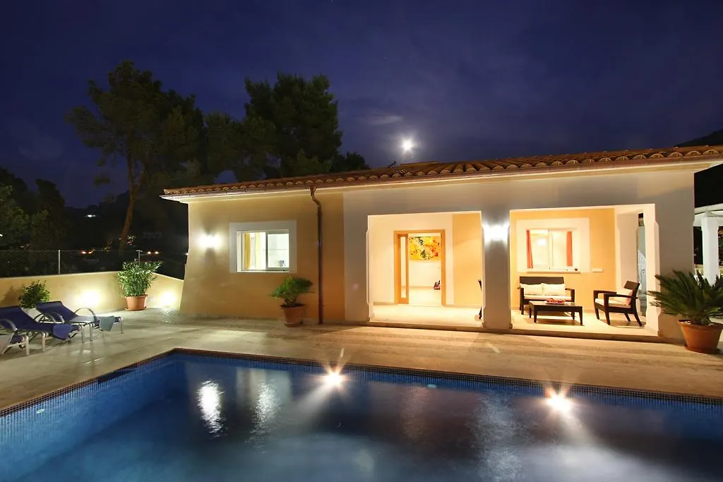 Villa Medina Cala de Sant Vicenc 0*,